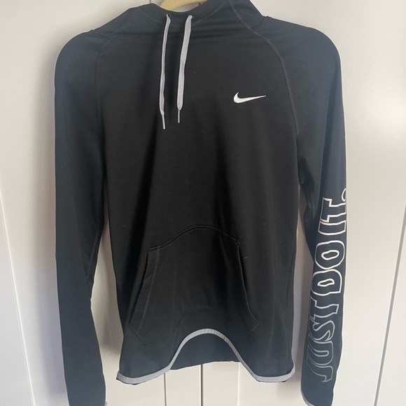 Nike sweater - Picture 1 of 2